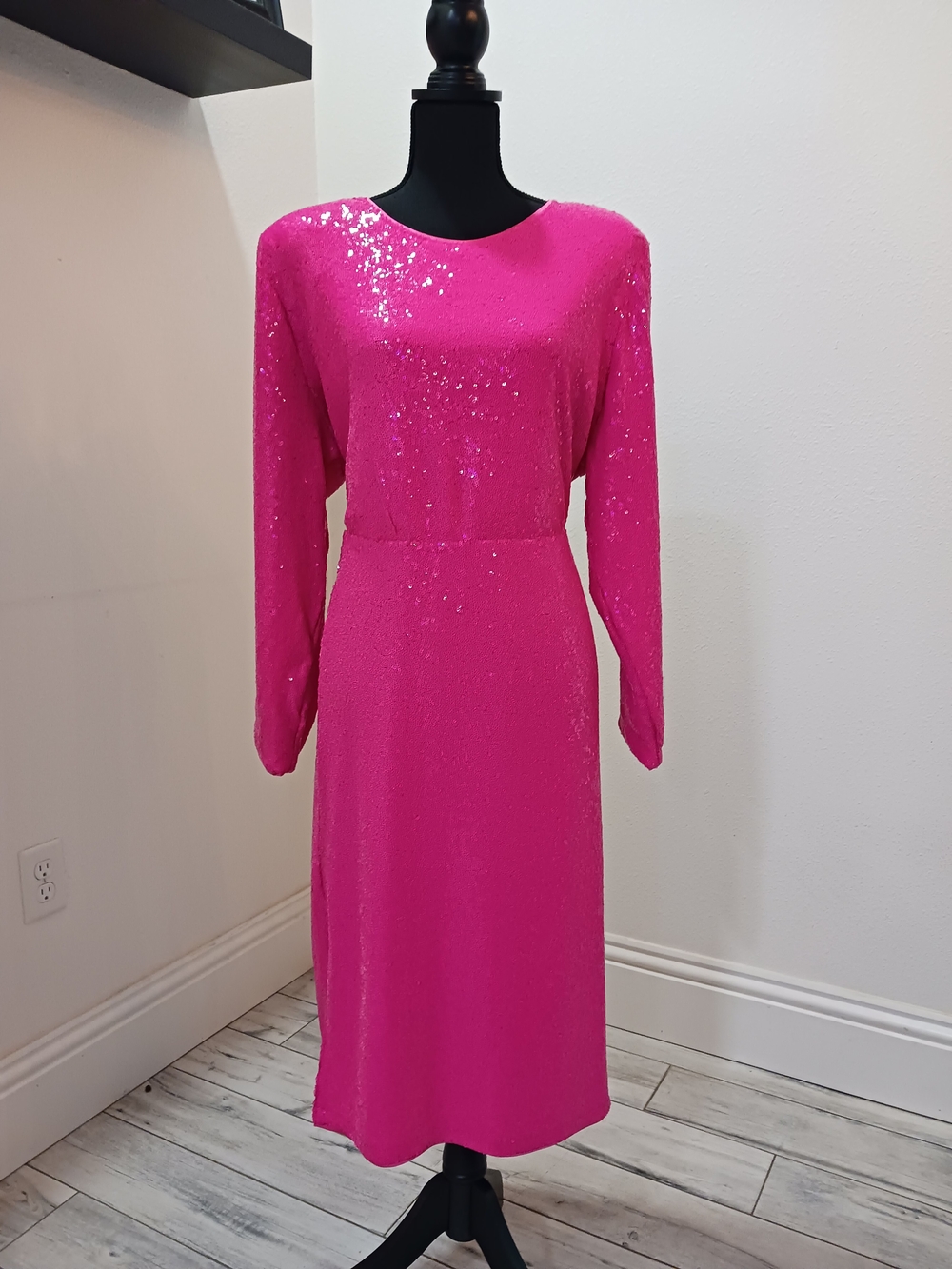 Plus-Size Hot Pink Sequin Midi Dress with Front Slit - Picture 2 of 10